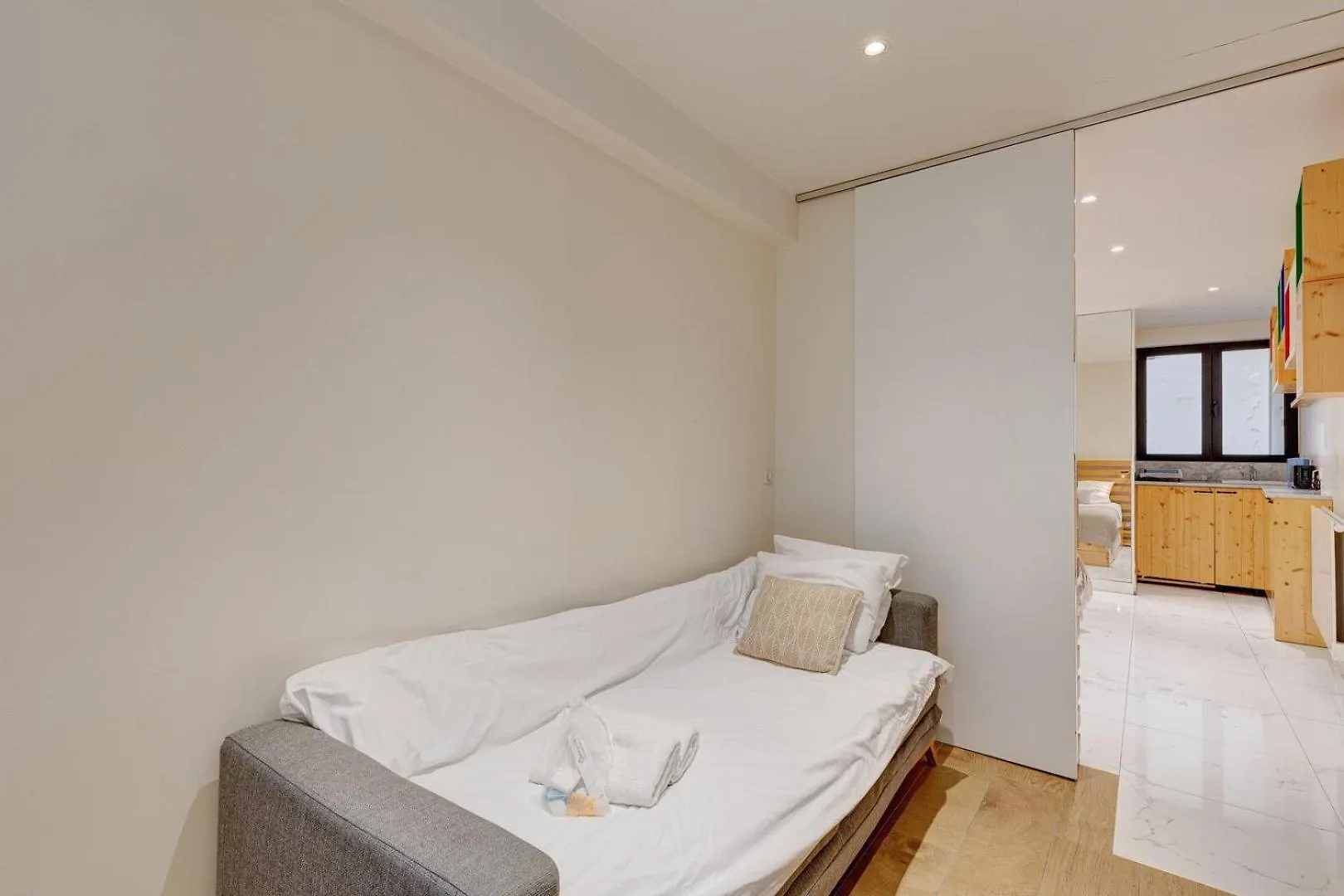 296 Suite Ponceau - Superb Apartment In Parijs 0*,